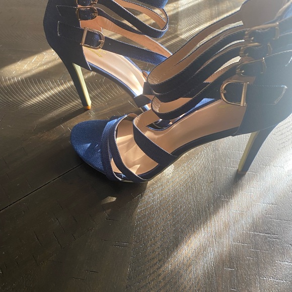 Denim size 10 high heels - Picture 3 of 3